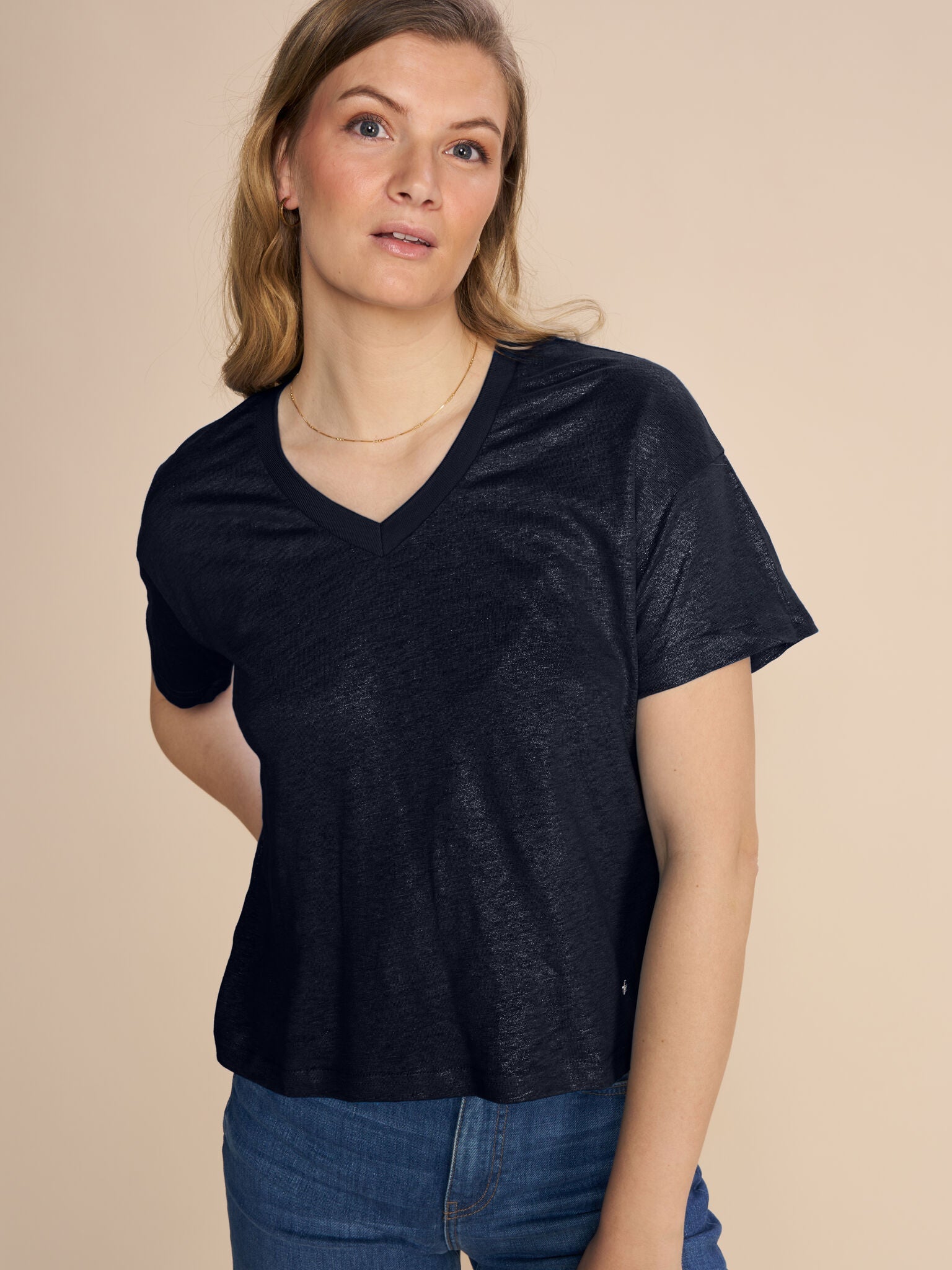 Modelshot / Salute Navy / Detail